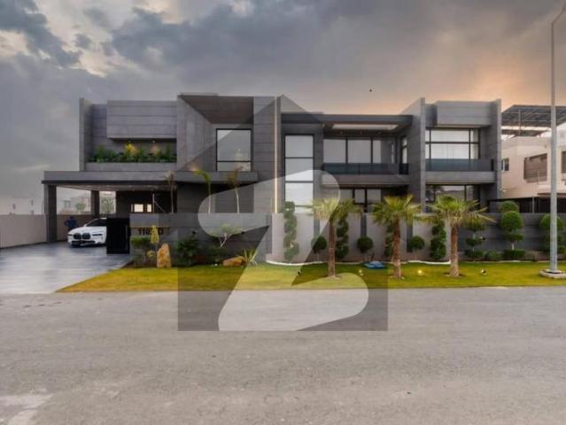 2 kanal elegant and fully loaded super hot located bungalow is available in the best block of dha lahore. DHA Phase 6