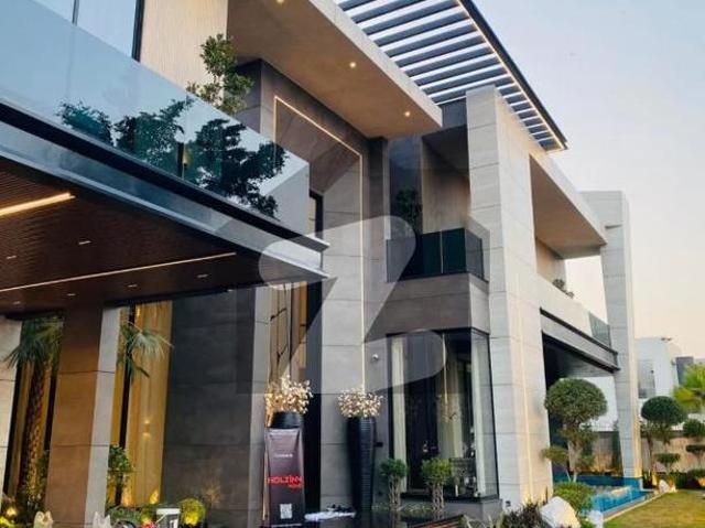 2 kanal full furniseh eye catching superb luxury bungalow for sale dha phase 6 block k