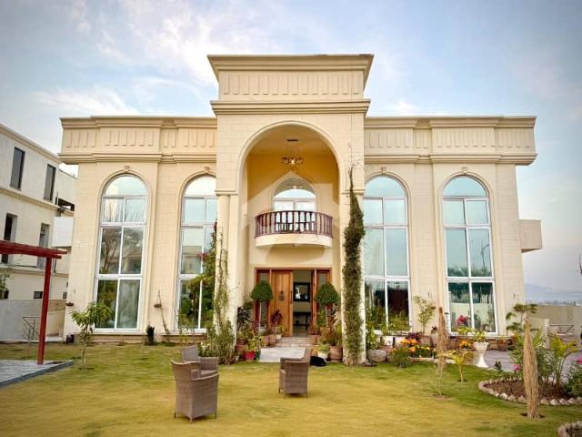 2 Kanal Furnished House For Rent With Basement And Swimming Pool