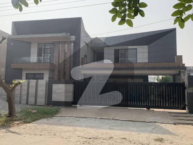 2 Kanal Facing Park Brand New Ultra Modern Design Luxury House Up For Sale In Valencia Twon Lahore