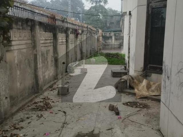 2 Kanal House For Rent In 11 L, Model Town, Lahore Model Town