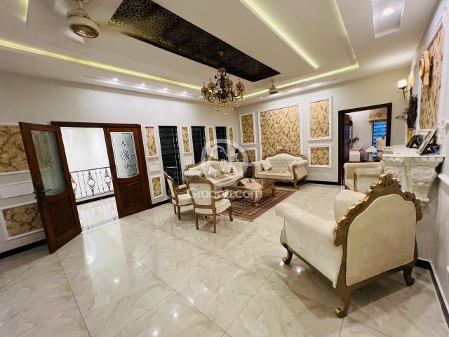 2 Kanal House for Rent
