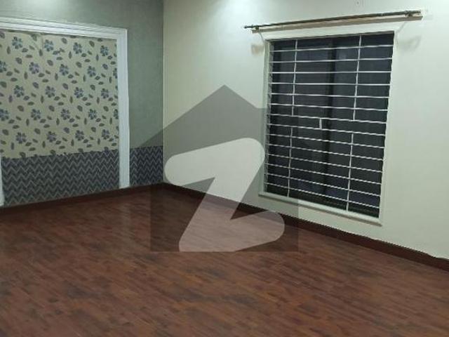 2 kanal house for sale model town f block facing park model town
