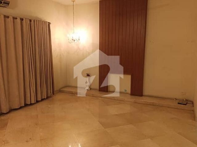 2 Kanal House For Sale In Main Cantt