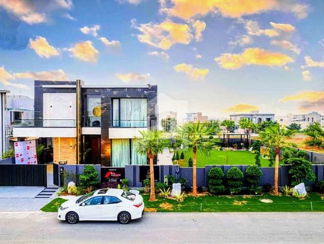 2 Kanal House +1 Kanal Lawn Top Quality Build Luxurious Beautiful Ultra Modern Design Villa Full Furnished With Basement For Sale In DHA Lahore Phase 7 Prime Location