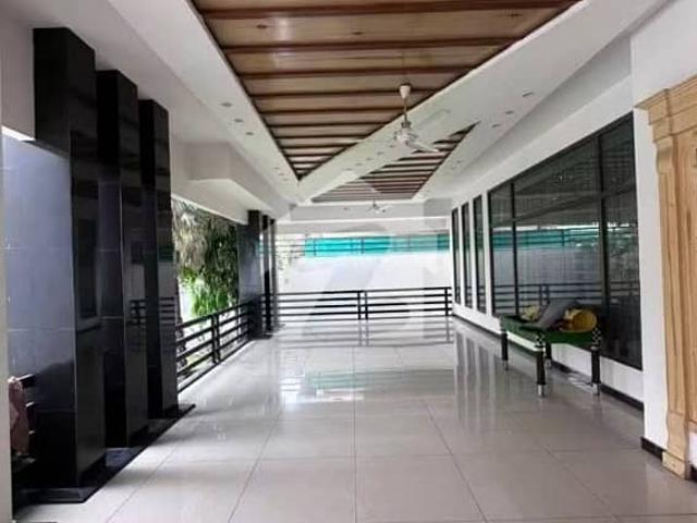 2 Kanal Luxurious House For Sale