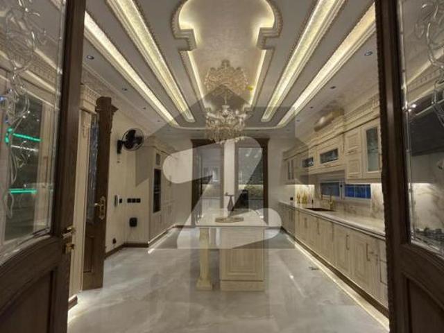2 Kanal Luxury Bungalow Fully Furnished in DHA Phase 3
