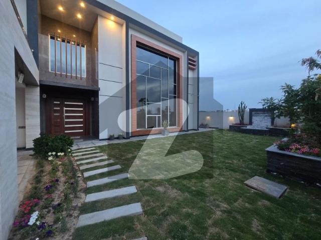 2 Kanal Luxury House With Lawn For Sale Bahria Town Phase 8