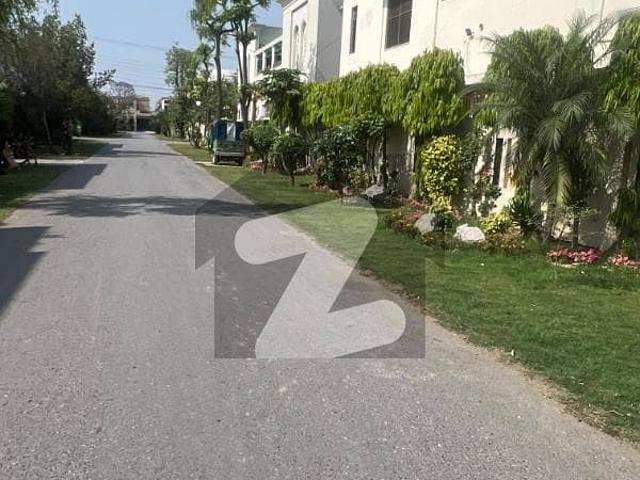 2 Kanal Silent Street Walking Distance From Shabba Park Y Block Phase 3 Plot For Sale