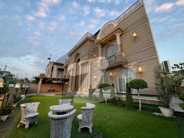 2 Kanal Ultra Modern Corner House With Solar For Sale At Peak Location In DHA 2