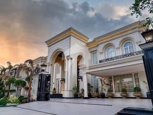 2 kanal ultra modren luxurious house for sale