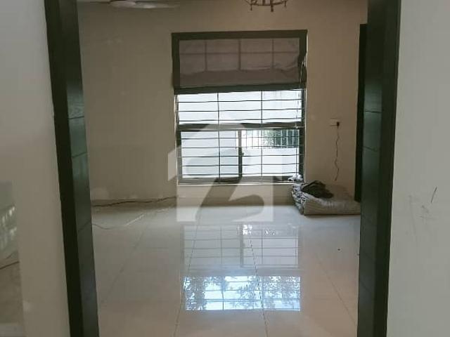 2 Kanal Upper portion Available For Rent In F 10 Islamabad | 3 Bed | Servant Quarter | 2,80,000 Lac Demand