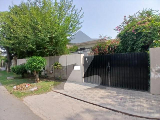 2 Kanal Used Modern Design Most Beautiful Bungalow For Sale At Prime Location Of DHA Lahore Near To Park Masjid & Commercial Market DHA Phase 1 Block K