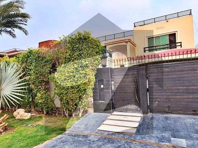 2 Kanal Well Maintained Bungalow for sale Phase 3 DHA Lahore