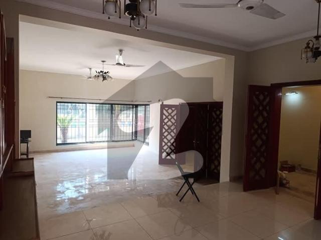 2 Kanal 10 Marla Triple Storey Commercial Bungalow Maulana Shaukat Ali Road