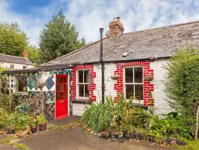 2 Keegan's Cottages, Merrion Road, Dublin 4, D04T8W3 is for sale