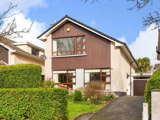 2 Kerrymount Green, Foxrock, Dublin 18, D18 Y6N3
