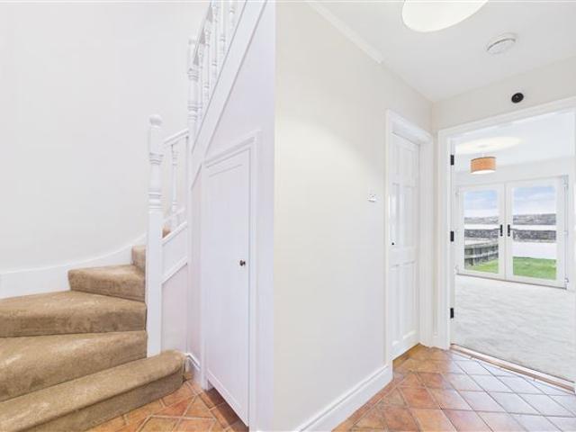 335,000 | 2 Kings Crescent, Arthurstown, Wexford RE/MAX Property Specialists 4992 MyHome. Ie Residential