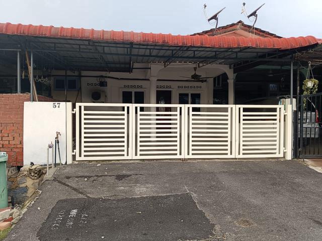 2 km to KTM 1400 sqft Teres Setingkat Taman Sri Mawar Senawang