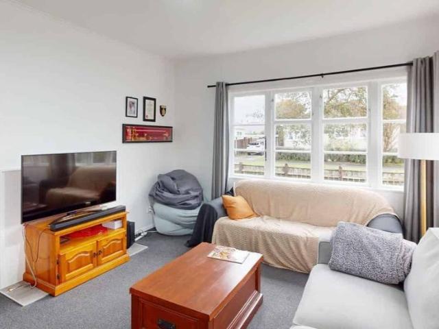 2 Koromiko Avenue, Roslyn