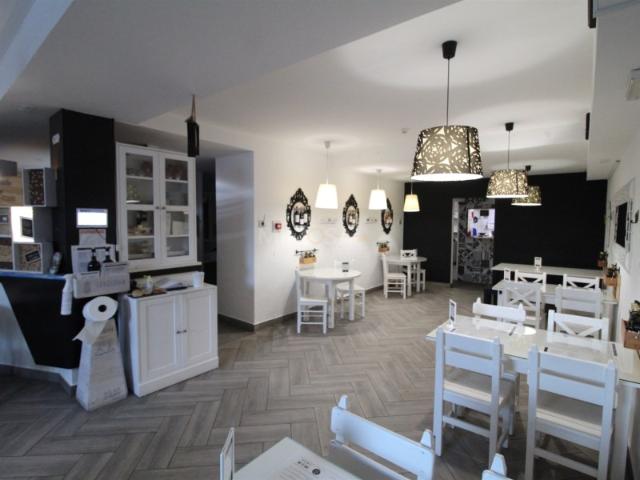 2 licenças Loja/Restaurante perto da praia Dona Ana, Lagos