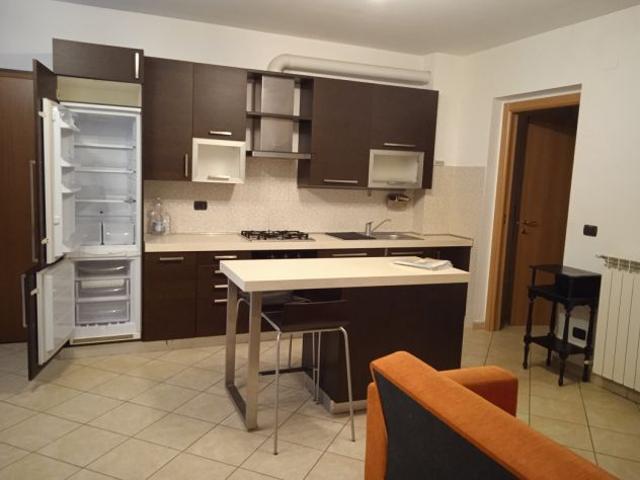 2 LOCALI ARREDATO CON GIARDINO