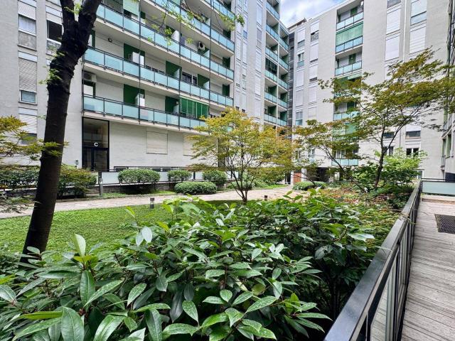 2 locali in vendita a Milano, Lodi