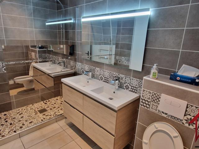 2 logements / 121m2: Duplex T4 + RDC aménagé en appartement