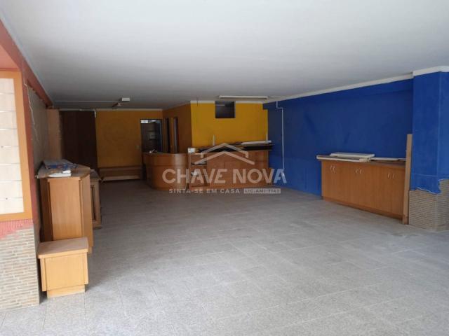 2 Lojas Centro de Chaves
