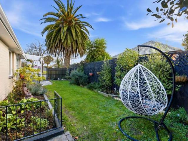 2/ Lomax Place, Islington, Christchurch City