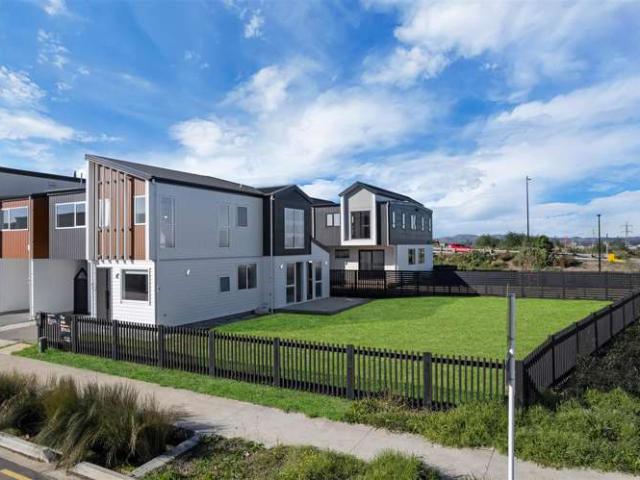 2 Longview Oak Lane, Papakura