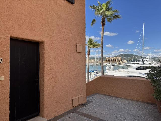 2 p vue port 100 m plage