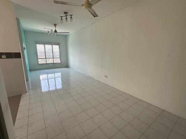 2 PARKING Villa Tropika Apartment Sungai Tangkas Kajang