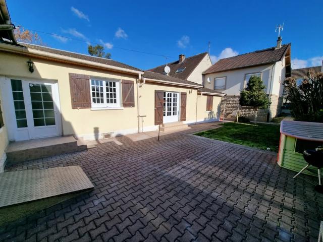 2 PAVILLONS SUR LE MEME TERRAIN SECTEUR TRES RECHERCHE