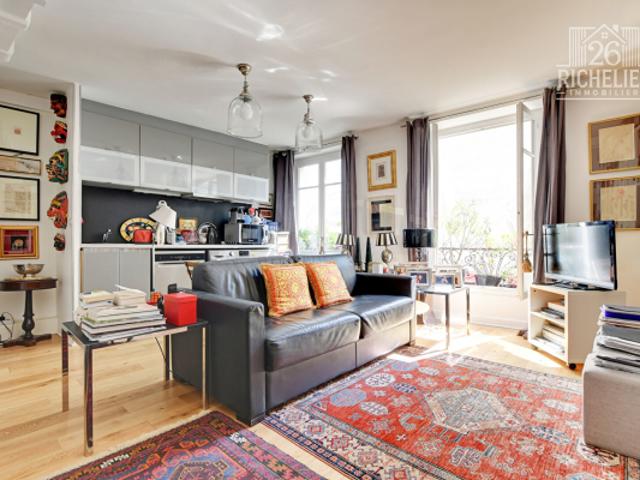 2 pièce s 40 m2 avec terrasse au coeur du Marais 75004