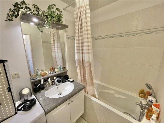 2 pièces 43,58 m² 1er étage Colocation non autorisée