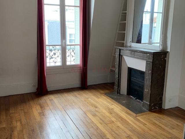 2 PIECES 40m2 Rue Cler