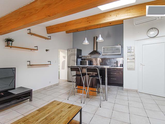 2 pièces 41.68 m2 OLLIOULES CENTRE VILLE APPARTEMENT T2 RÉNOVÉ