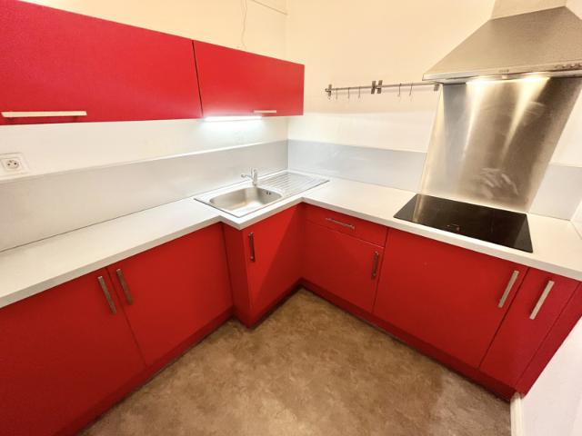 2 pièces 41 m2 Proche centre Cuisine aménagée et équip