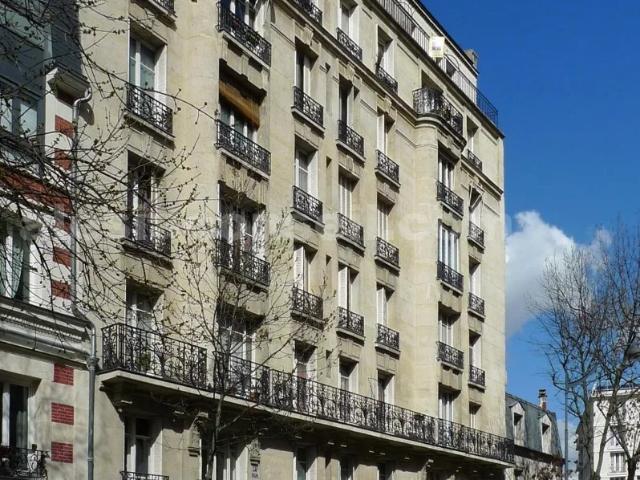 2 PIECES 50 m2 au CALME et ENSOLEILLÉ au sud du 14è