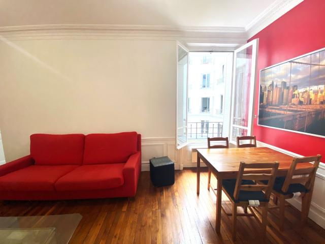2 pièces 50m2 cimetière Montmartre