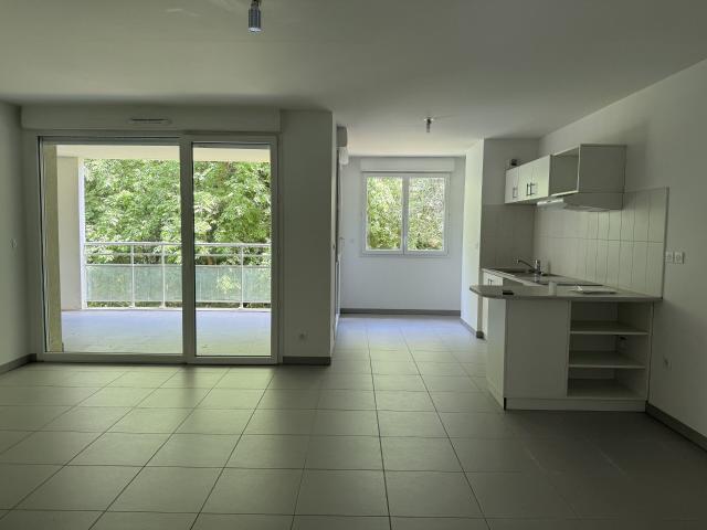 2 pièces · 66.3 m²