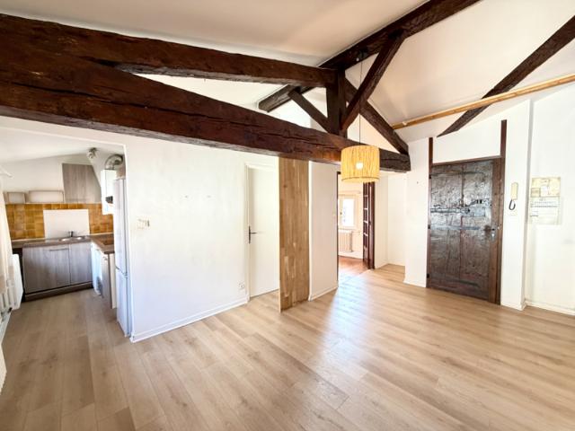 2 pièces 68 m2 CARMES
