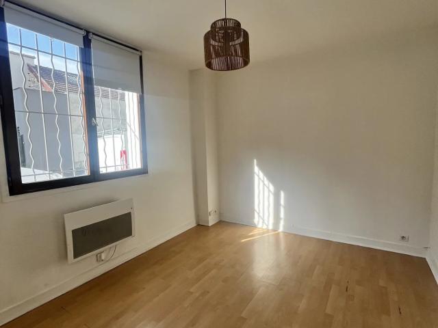 2 PIECES 23M²