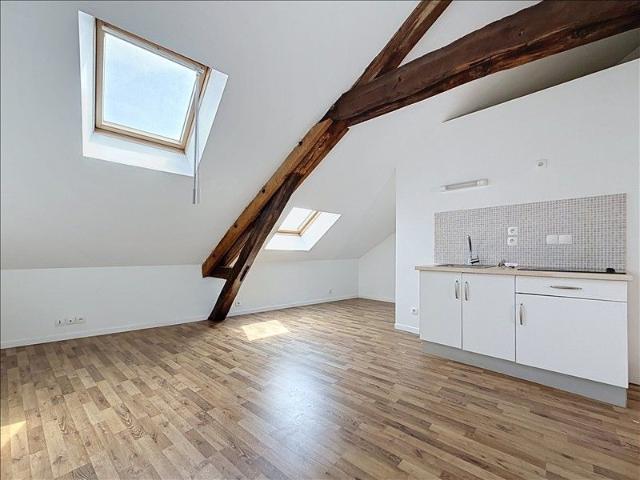 2 pièces 27,65 m² 3ème étage Colocation non autorisée