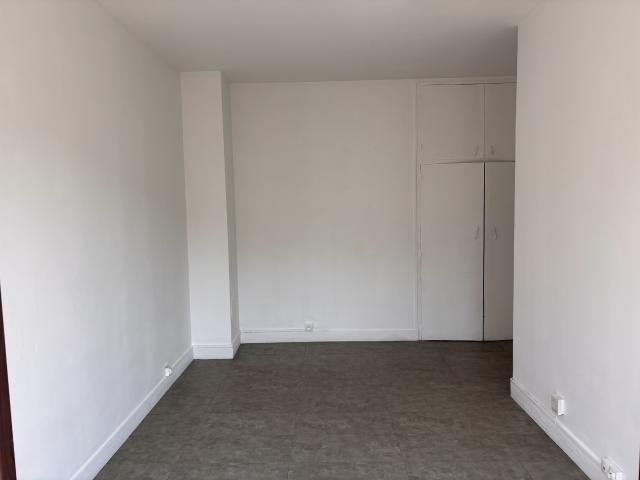 2 PIECES 34m2 THIAIS CENTRE VILLE
