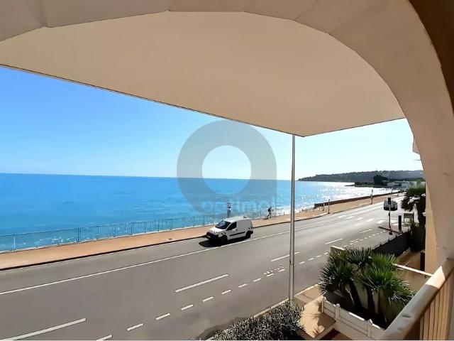 2 PIECES TRAVERSANT EN FRONT DE MER