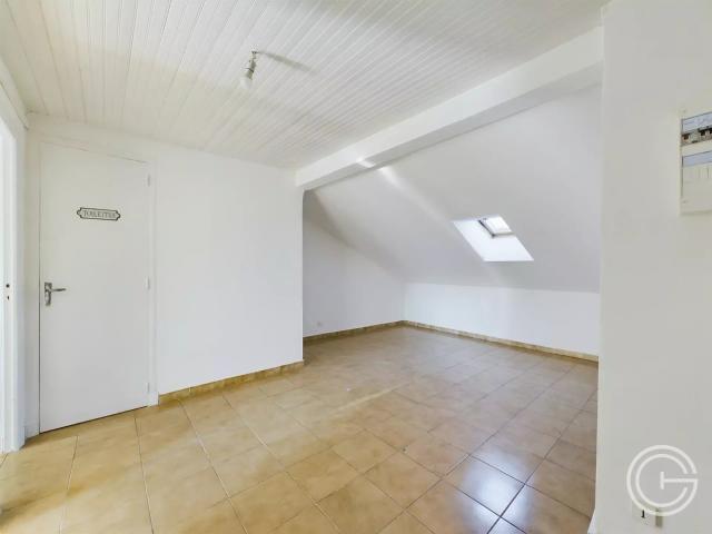 2 PIECES VIDE 6 BD LECH WALESA NICE PORT