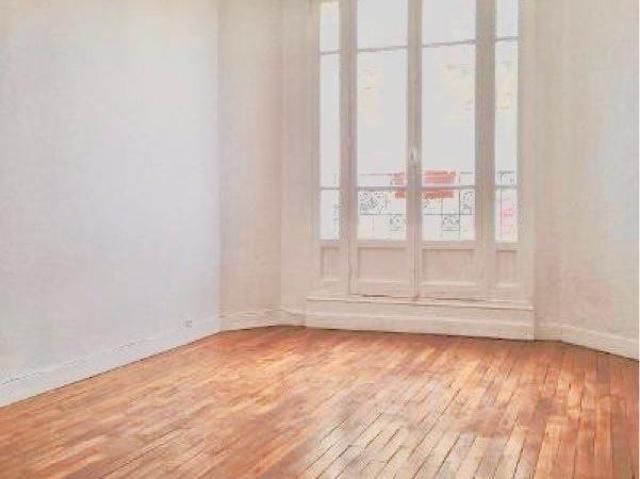 2 pièces à louer à Colombes
