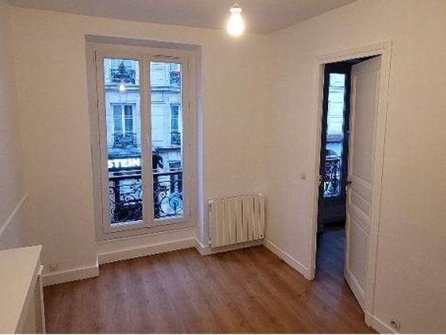 2 pièces à louer à Paris 11ème